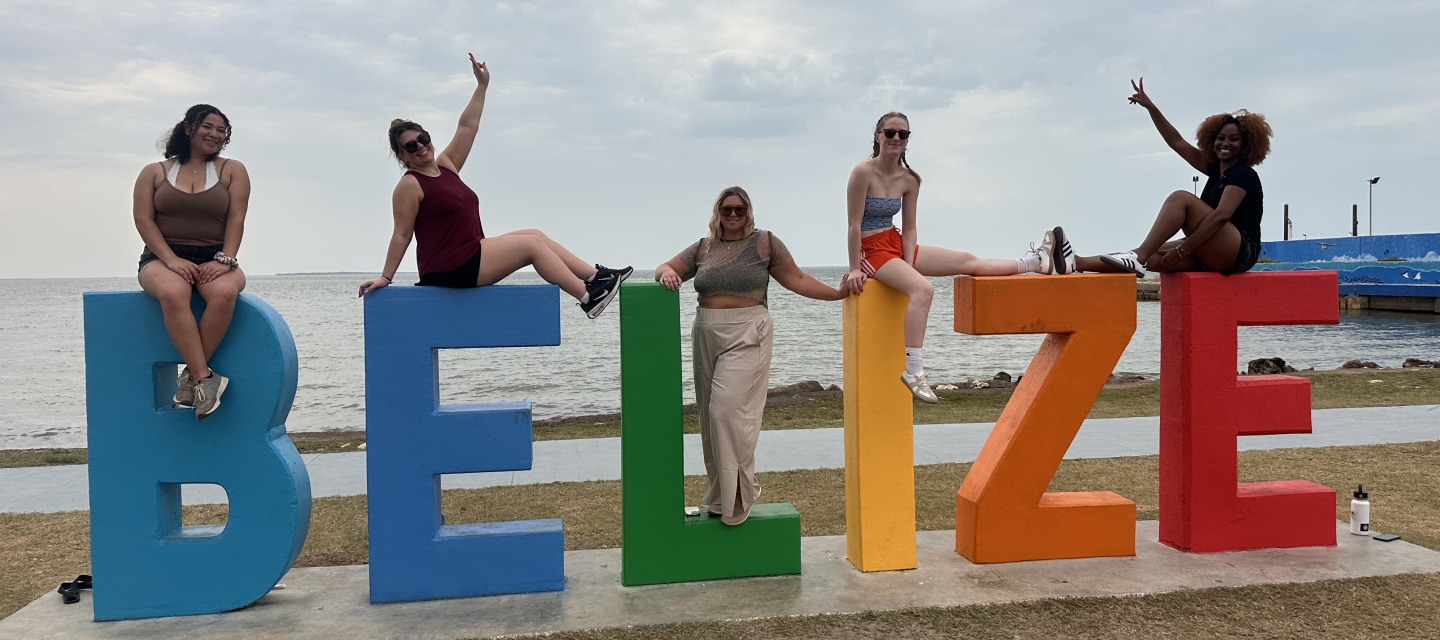 Group photo at Belize public art
